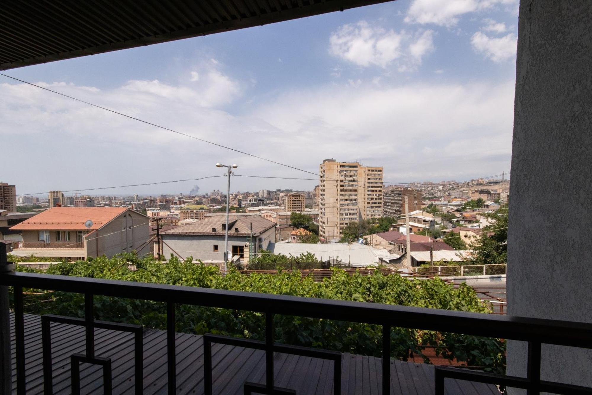 Hillside Guest House Erivan Dış mekan fotoğraf