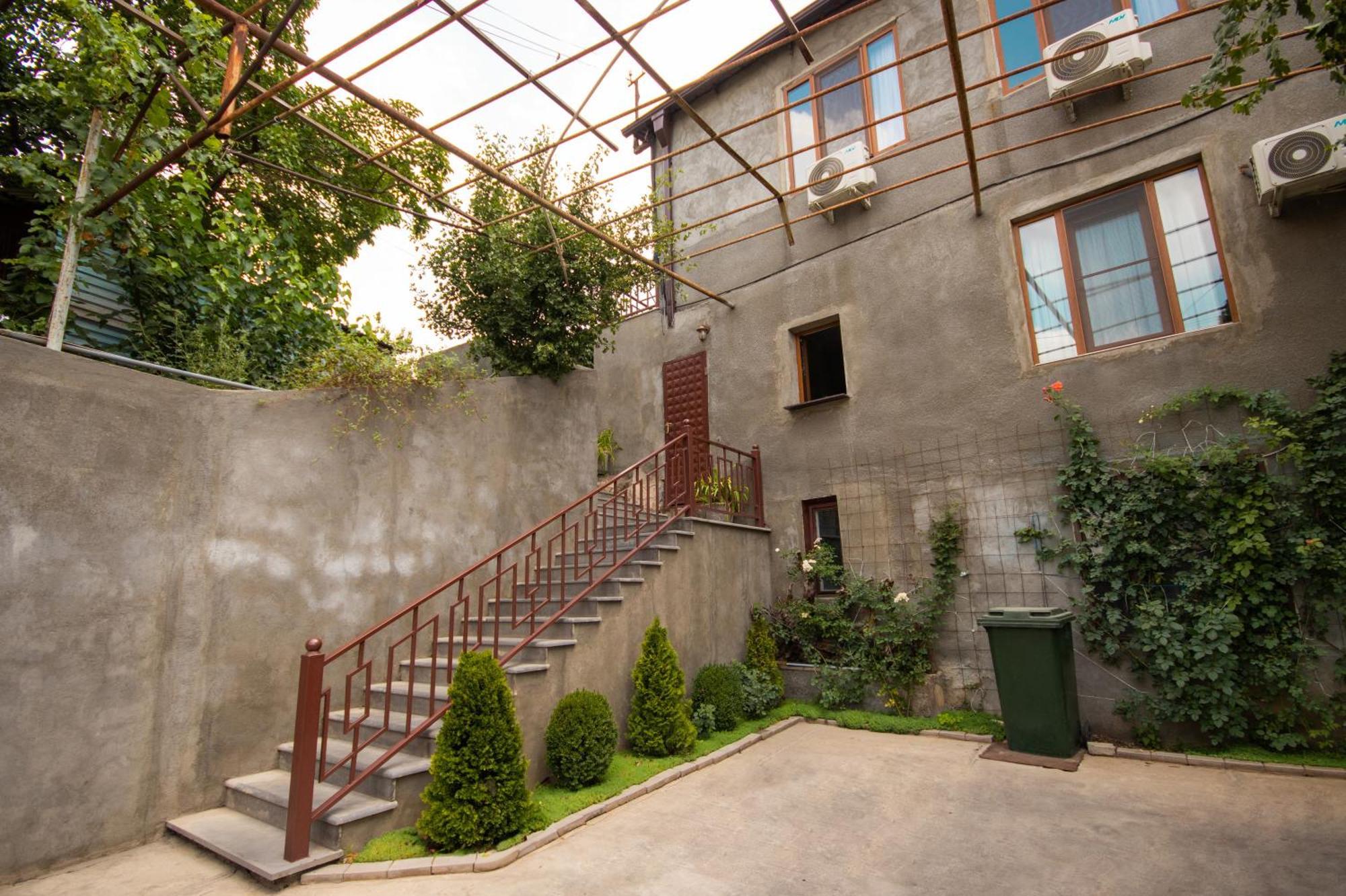 Hillside Guest House Erivan Dış mekan fotoğraf